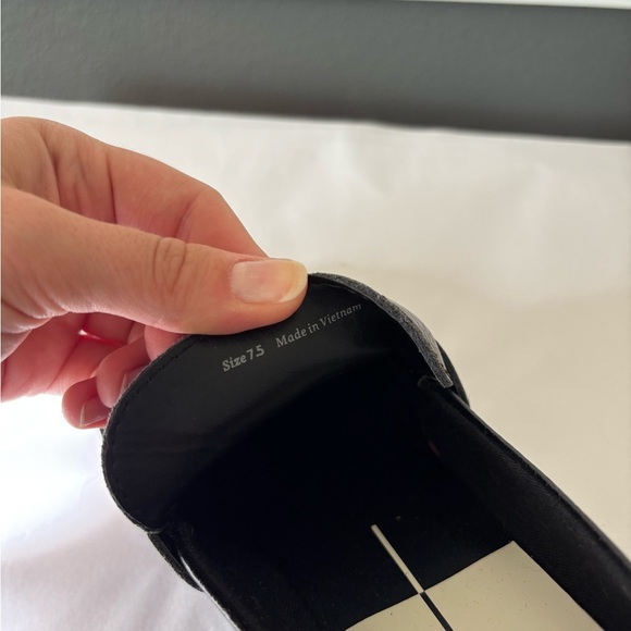 Dolce Vita Black Loafers with Gold Chain Detail Size 7.5 - Picture 7 of 7